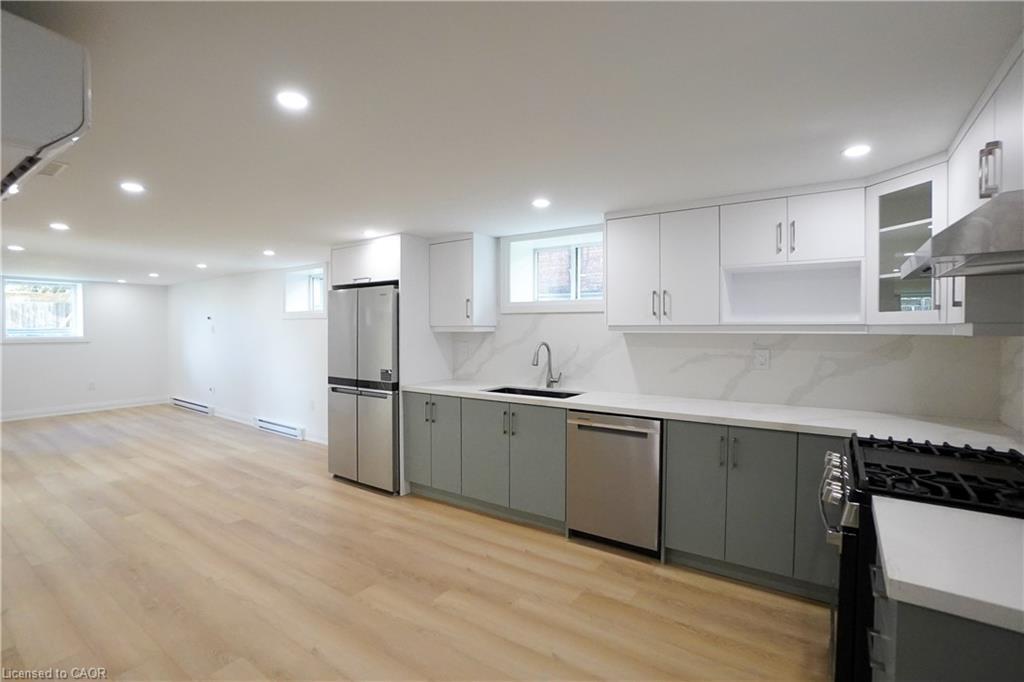 136 Warren Avenue Property Photo 34
