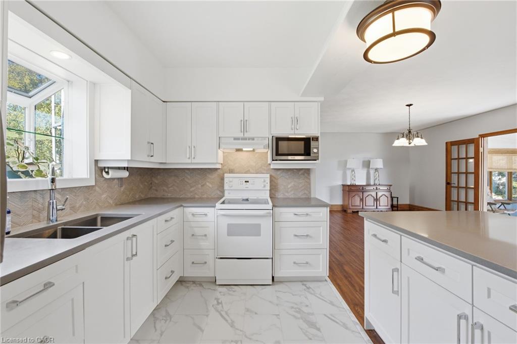 1022 Lakeshore Road Property Photo 16