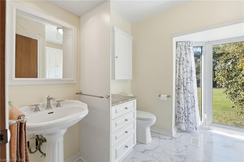 1022 Lakeshore Road Property Photo 28