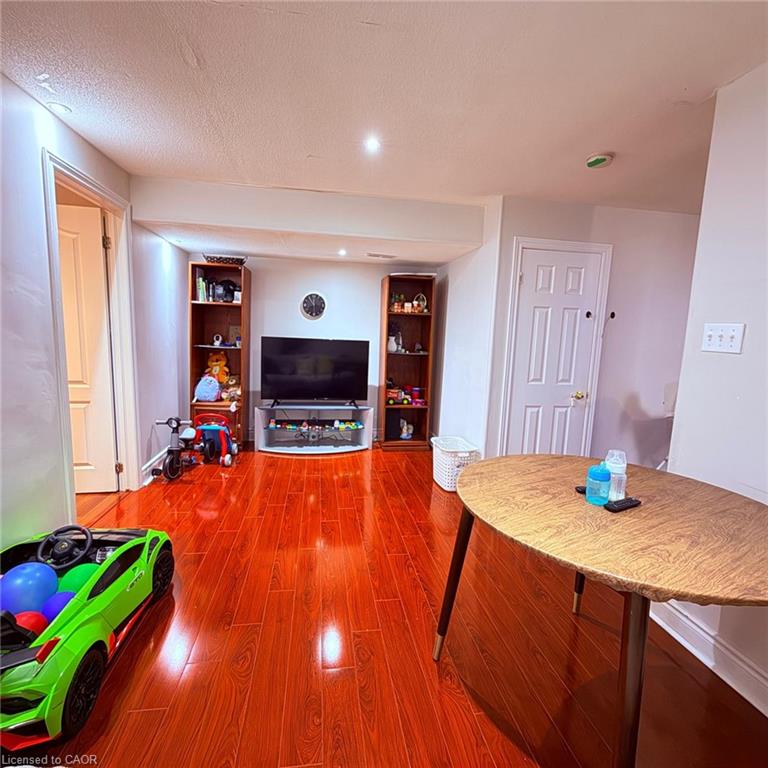 1449 Spring Garden Court Property Photo 3