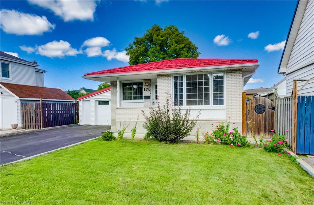 176 Samuelson Street Property Photo 3