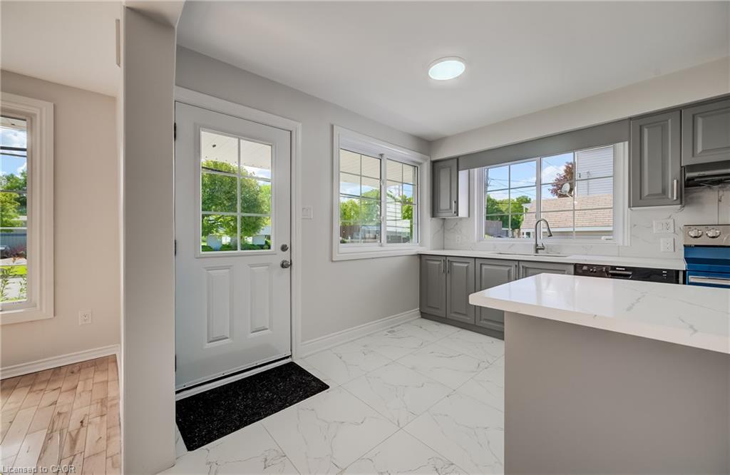 176 Samuelson Street Property Photo 7