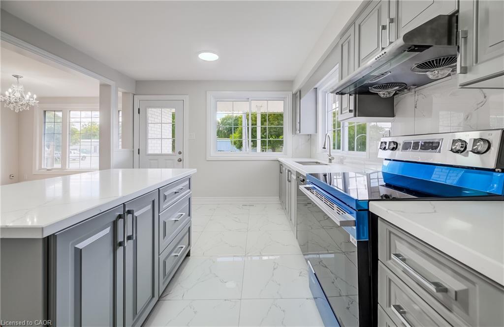 176 Samuelson Street Property Photo 10