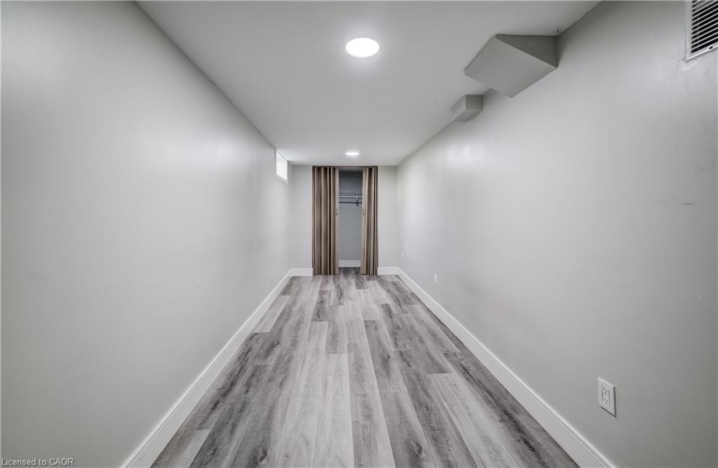 176 Samuelson Street Property Photo 26