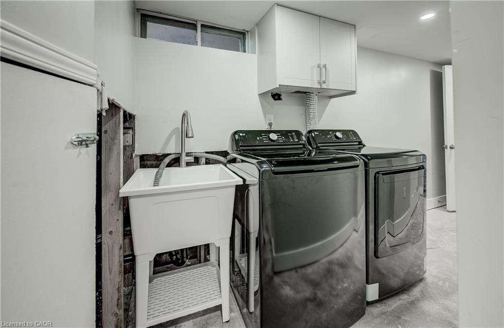 176 Samuelson Street Property Photo 28