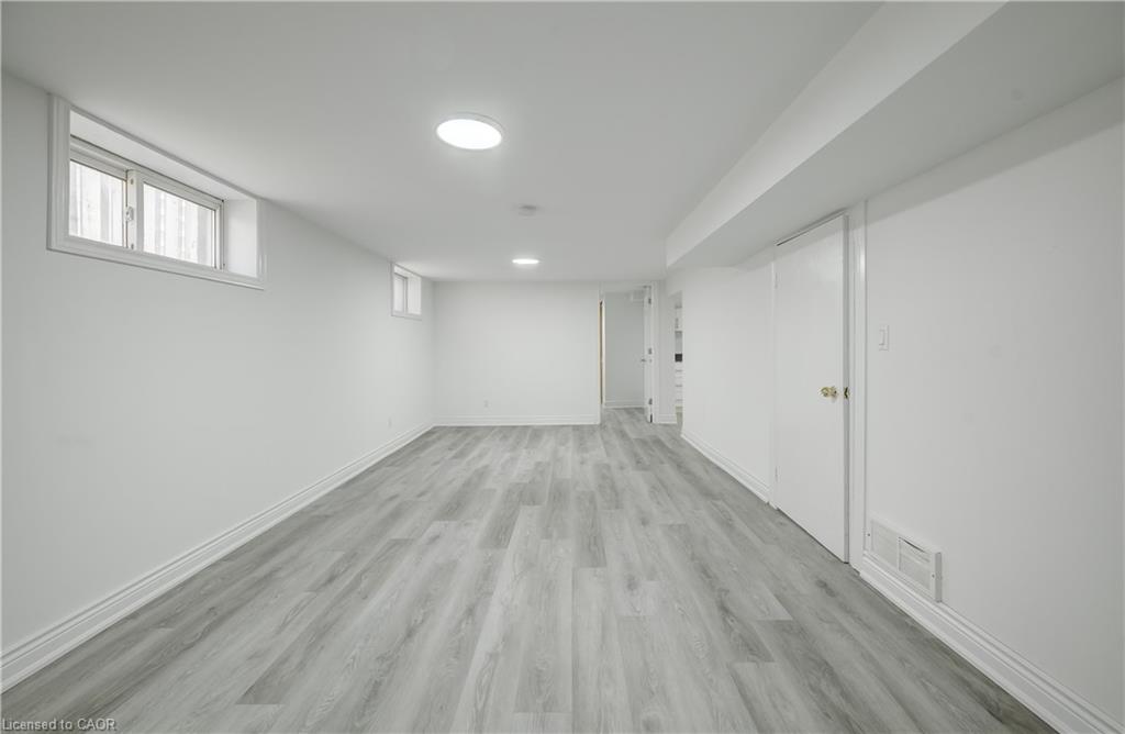 176 Samuelson Street Property Photo 30