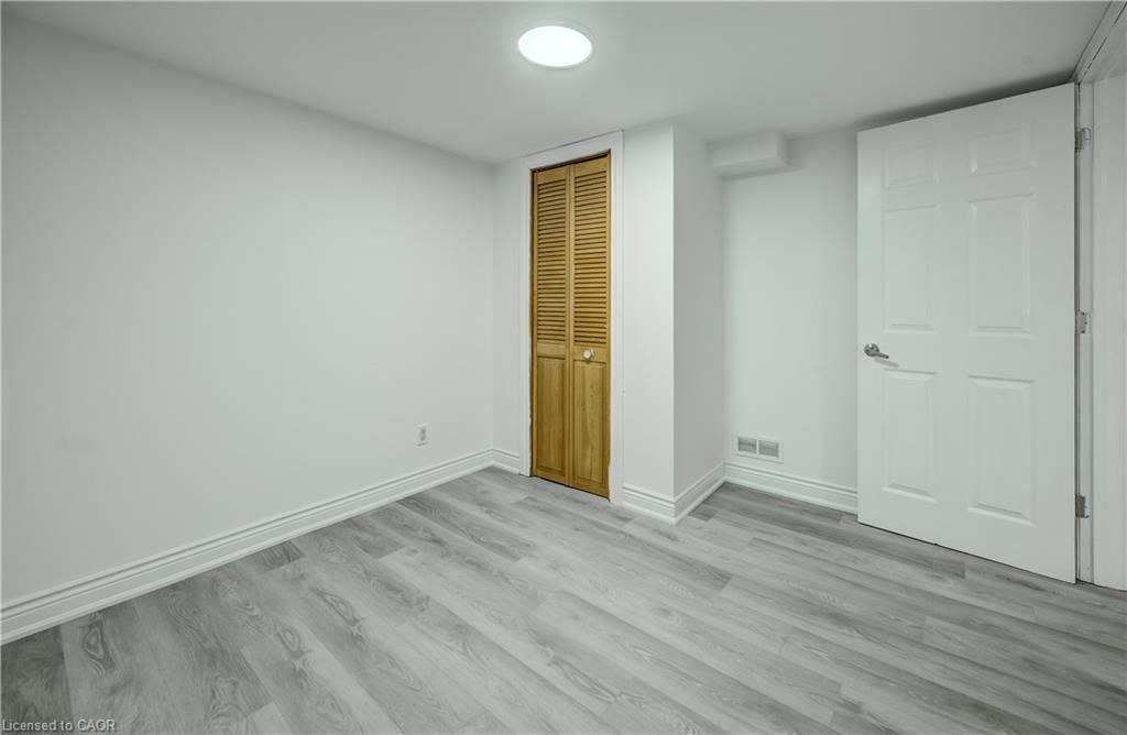 176 Samuelson Street Property Photo 33