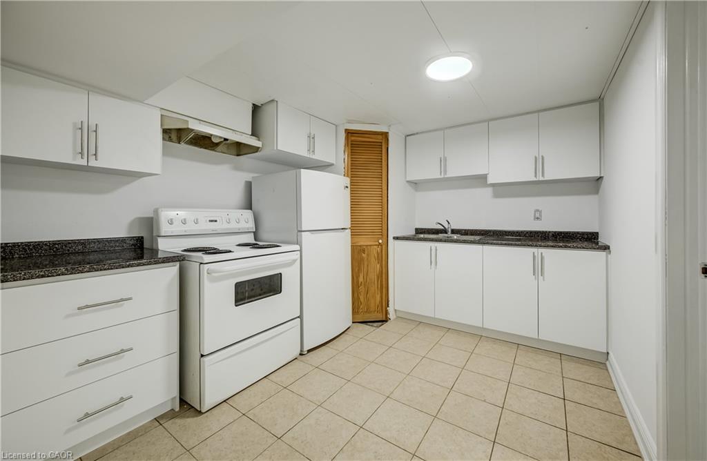 176 Samuelson Street Property Photo 34