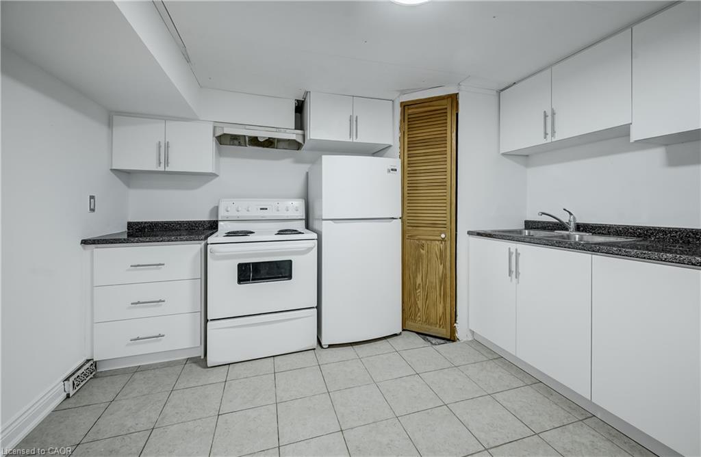 176 Samuelson Street Property Photo 35