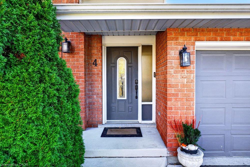 4 Vance Crescent Property Photo 2