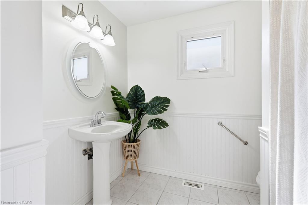 60 Glenayr Street Property Photo 16