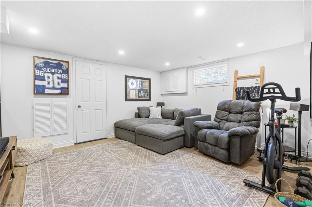 60 Glenayr Street Property Photo 24