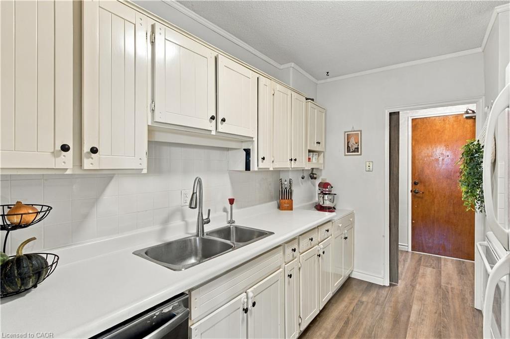 202-45 Westmount Road N Property Photo 12