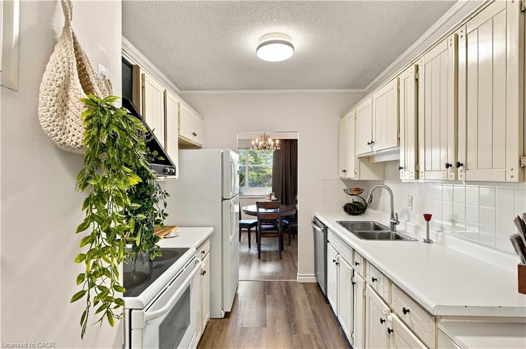 202-45 Westmount Road N Property Photo 14