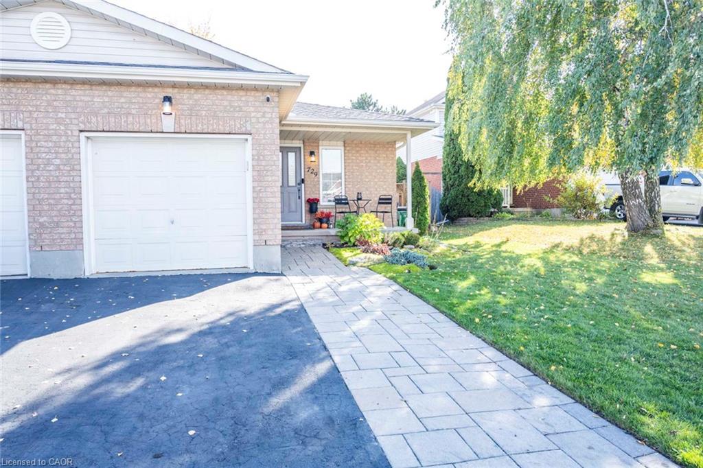 729 Fairway Court Property Photo 1