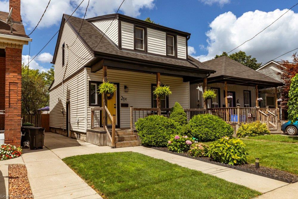 21 Bayfield Avenue Property Photo 1