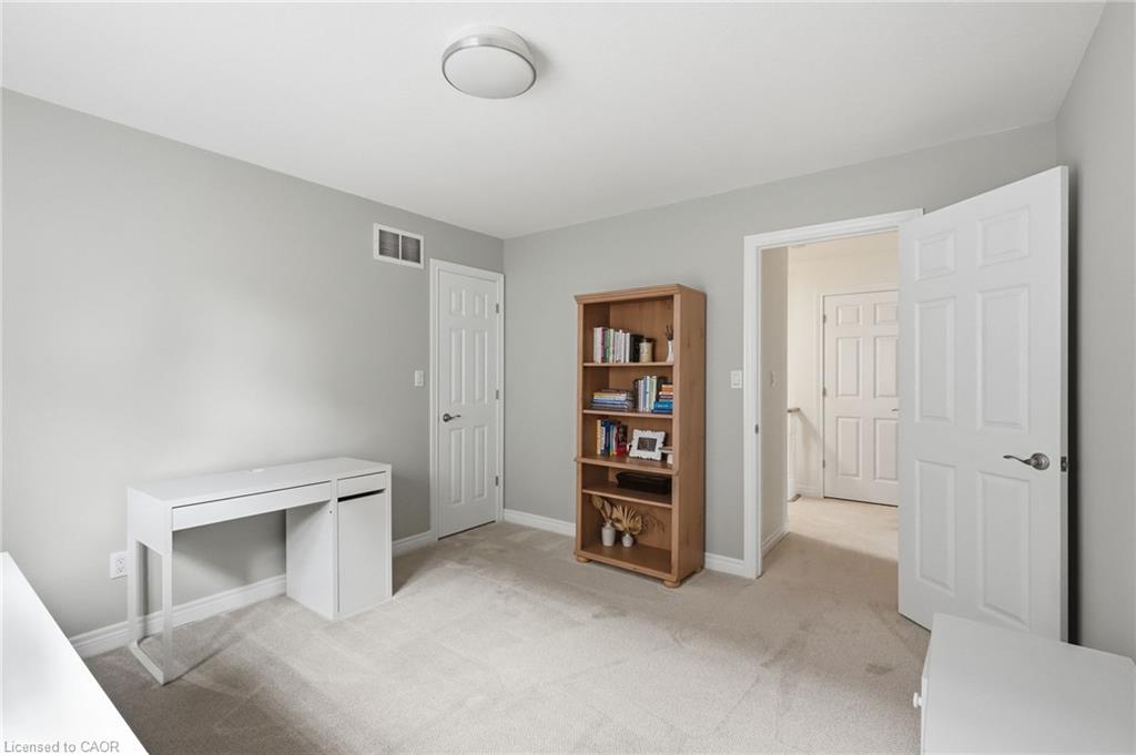 8 Goldenview Court Property Photo 29