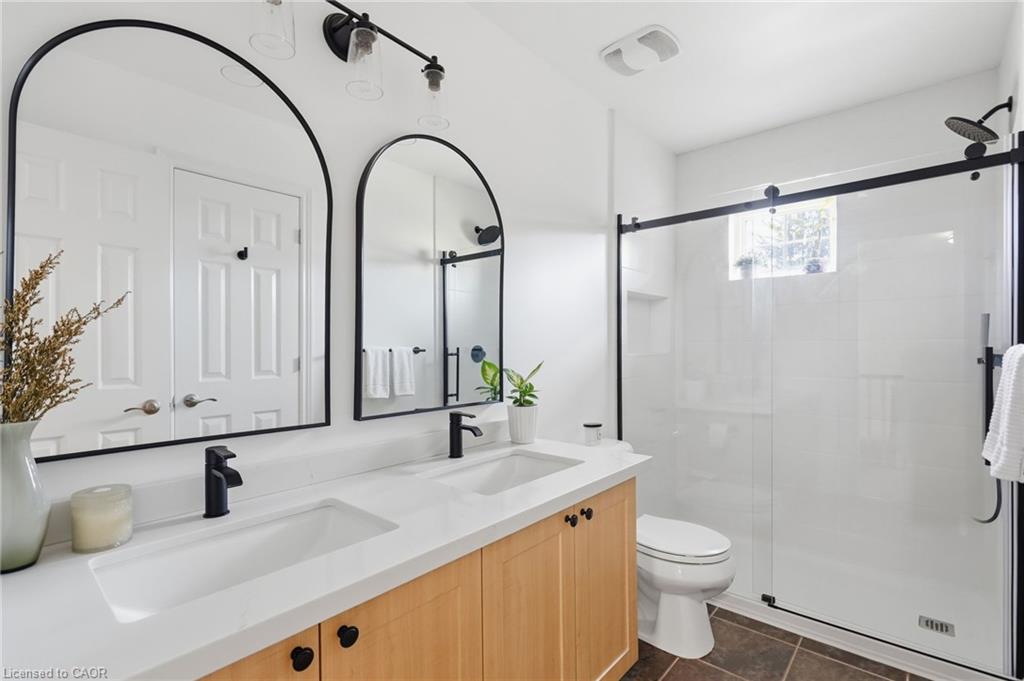 8 Goldenview Court Property Photo 30