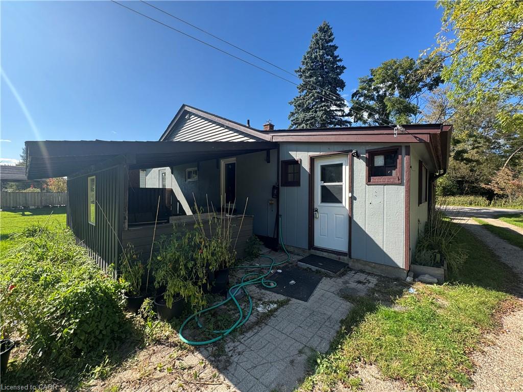 6587 Ellis Road E Property Photo 4