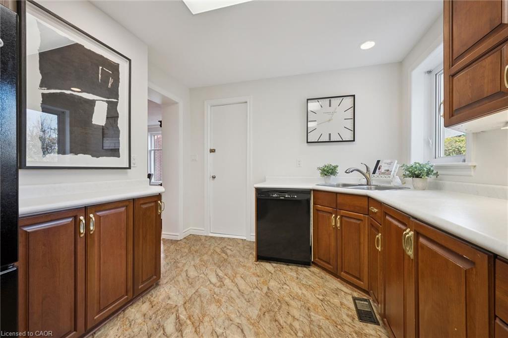 70 Simeon Street Property Photo 17