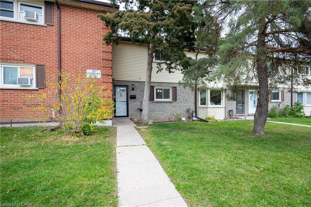 26-162 Jansen Avenue Property Photo 4