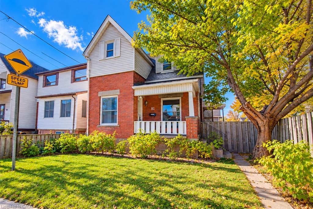 81 Glendale Avenue N Property Photo 1