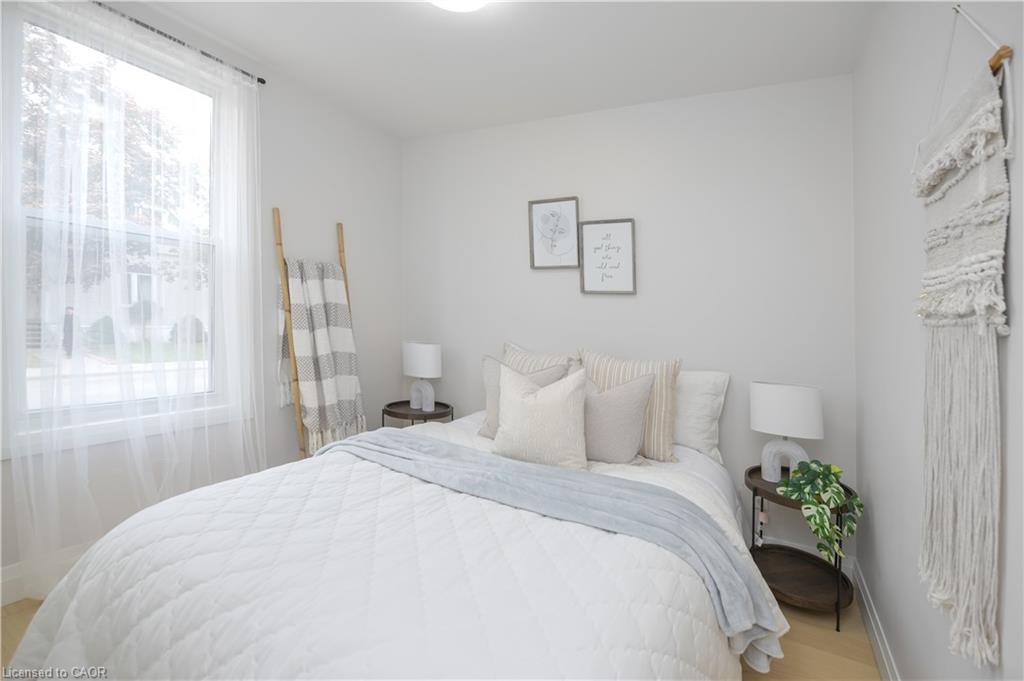 256 Rosslyn Avenue N Property Photo 30
