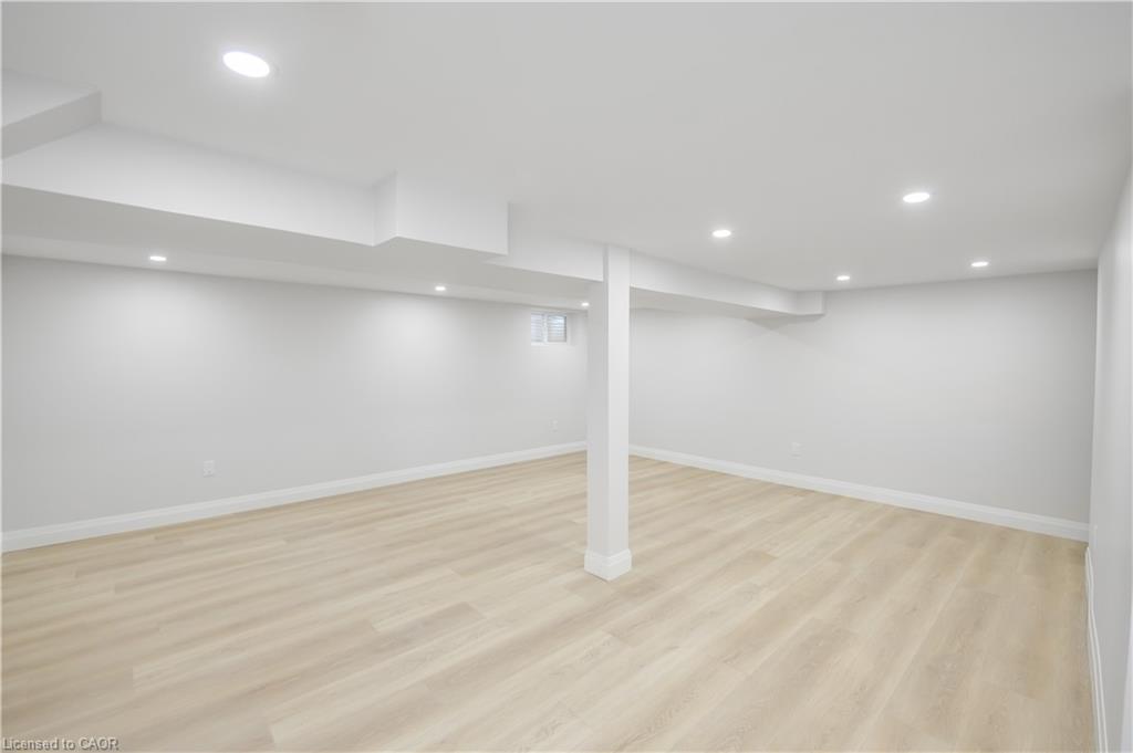 256 Rosslyn Avenue N Property Photo 36
