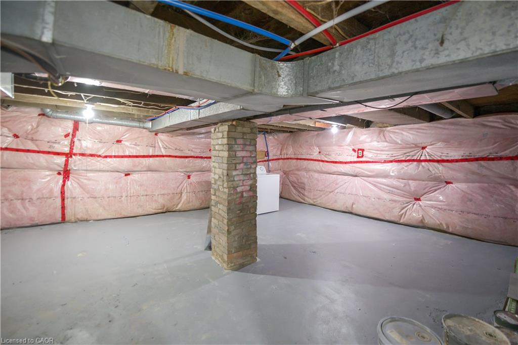 256 Rosslyn Avenue N Property Photo 39
