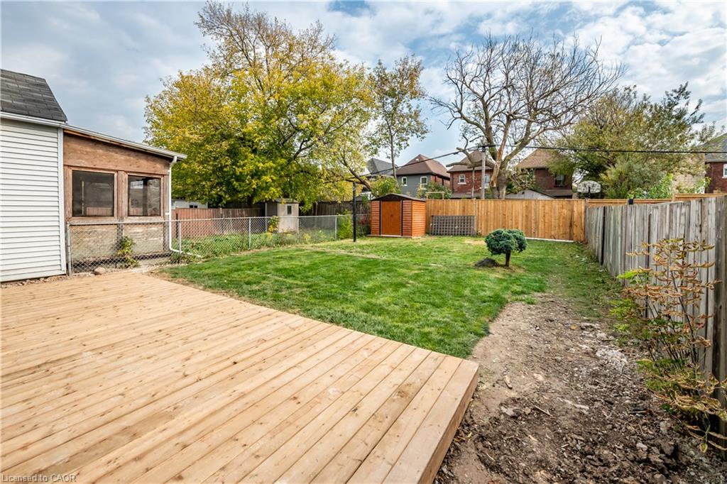 256 Rosslyn Avenue N Property Photo 43