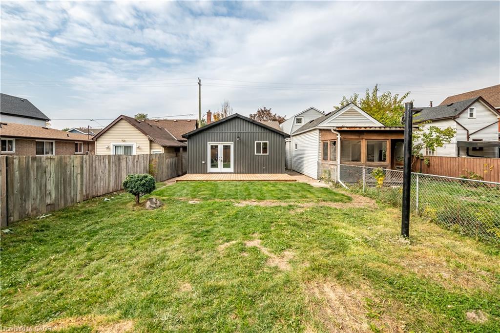 256 Rosslyn Avenue N Property Photo 48