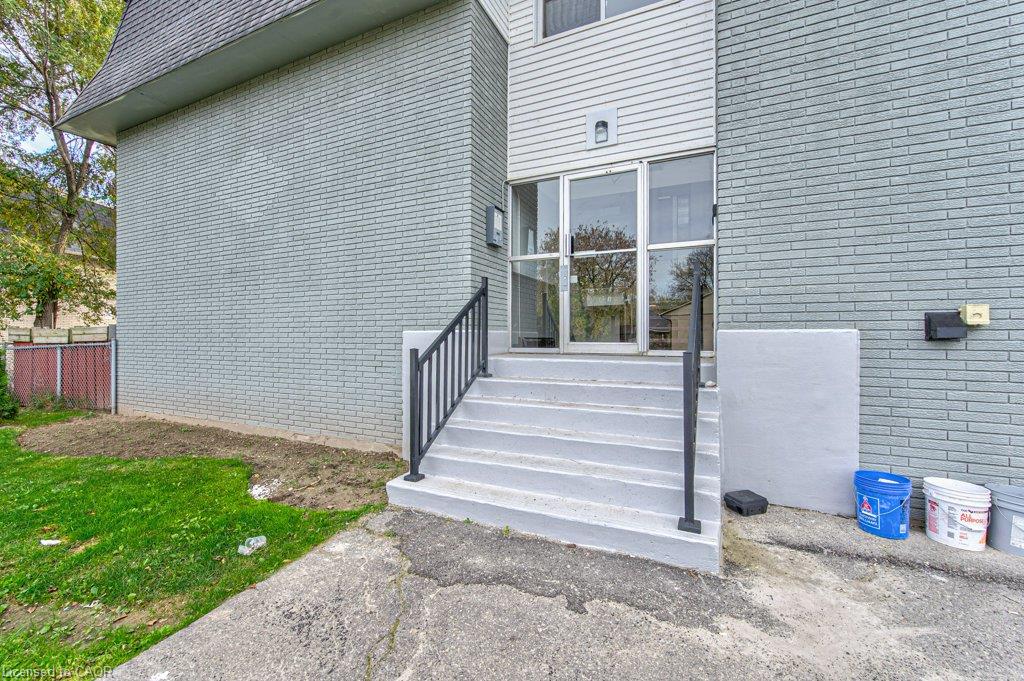 16-267 Clyde Road Property Photo 2