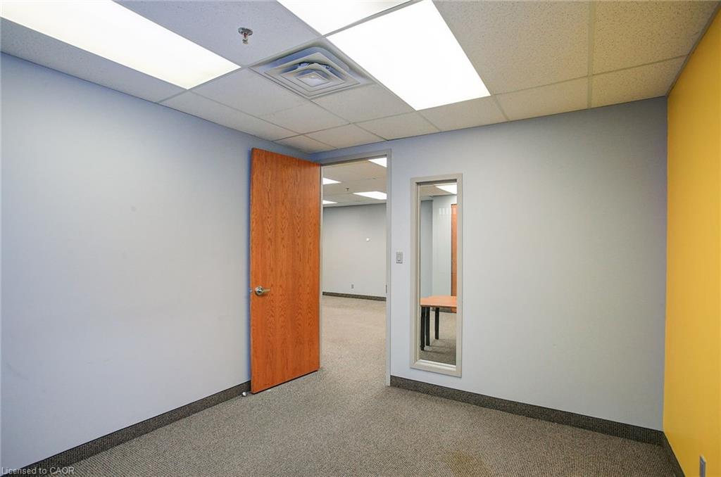 211-2140 Winston Park Drive Property Photo 9