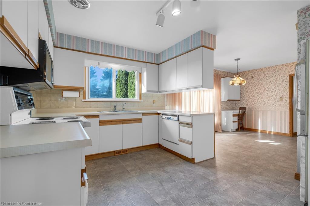 3762-3766 Greenlane Road Property Photo 12