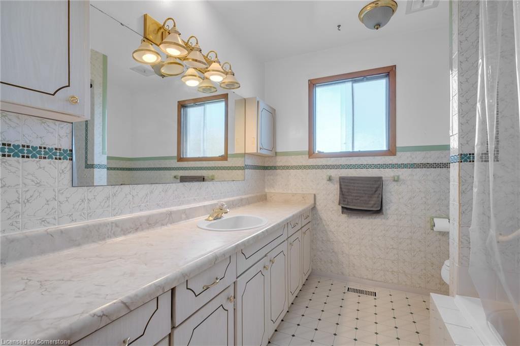 3762-3766 Greenlane Road Property Photo 15