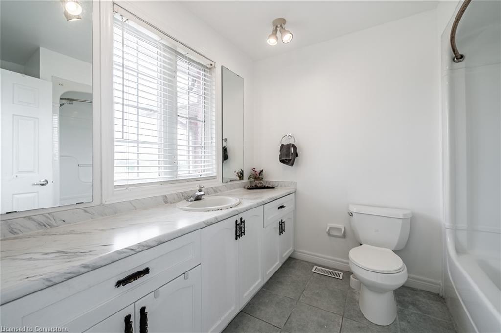 1148 Upper Wentworth Street Property Photo 9