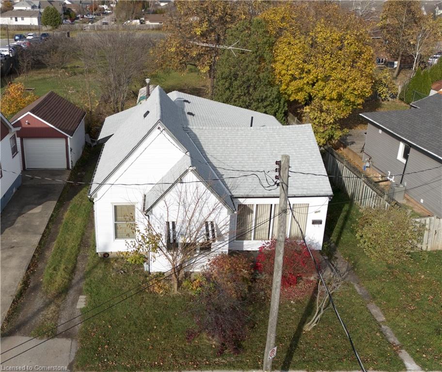 4977 John Street Property Photo 2