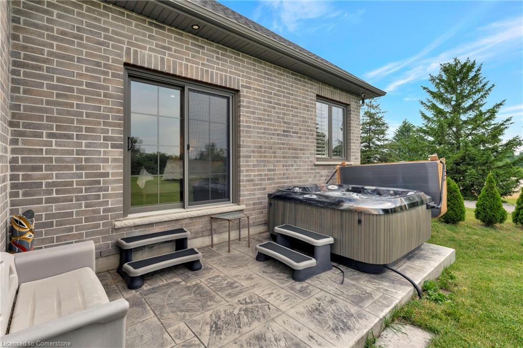 285794 Airport Road Property Photo 44