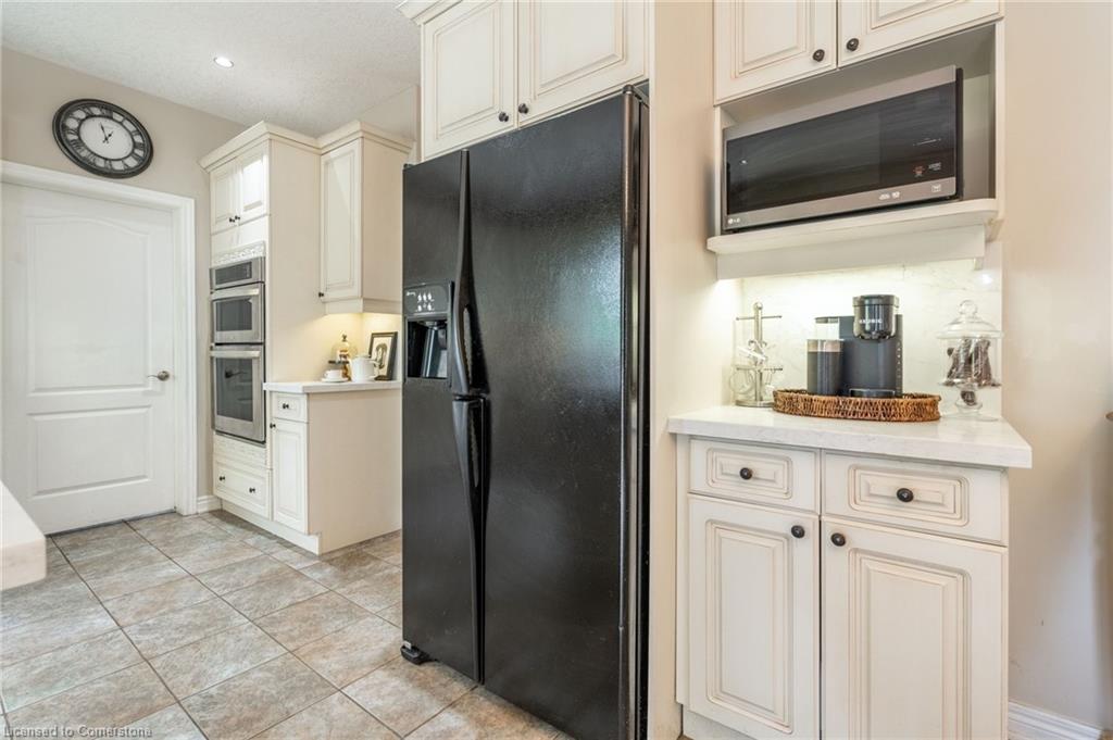 718 Rymal Road E Property Photo 10