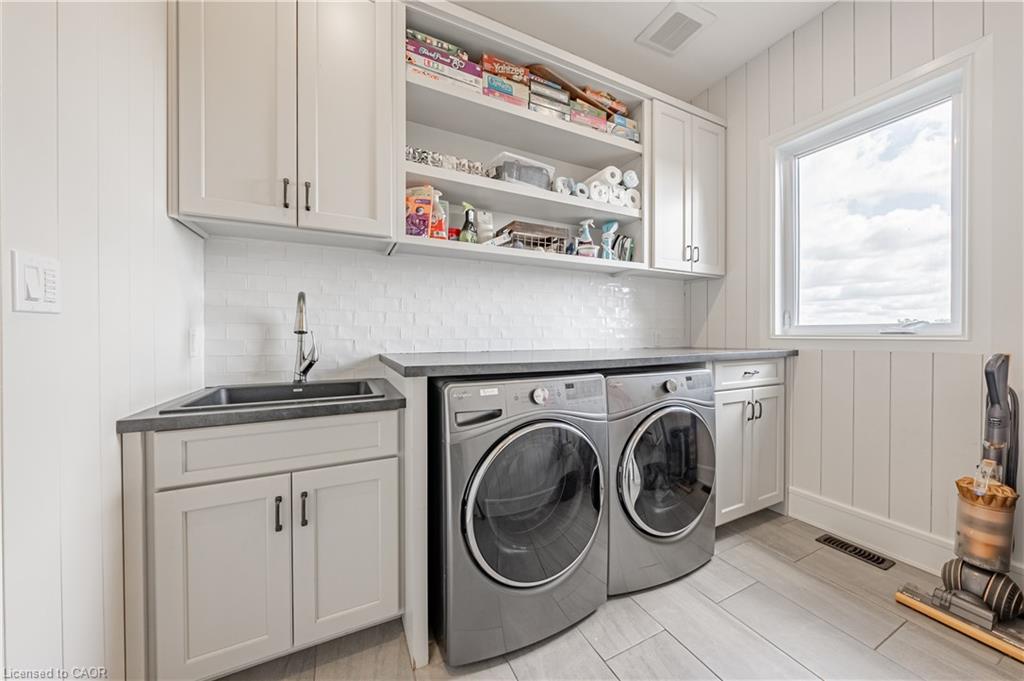 4 Middleport Road Property Photo 18