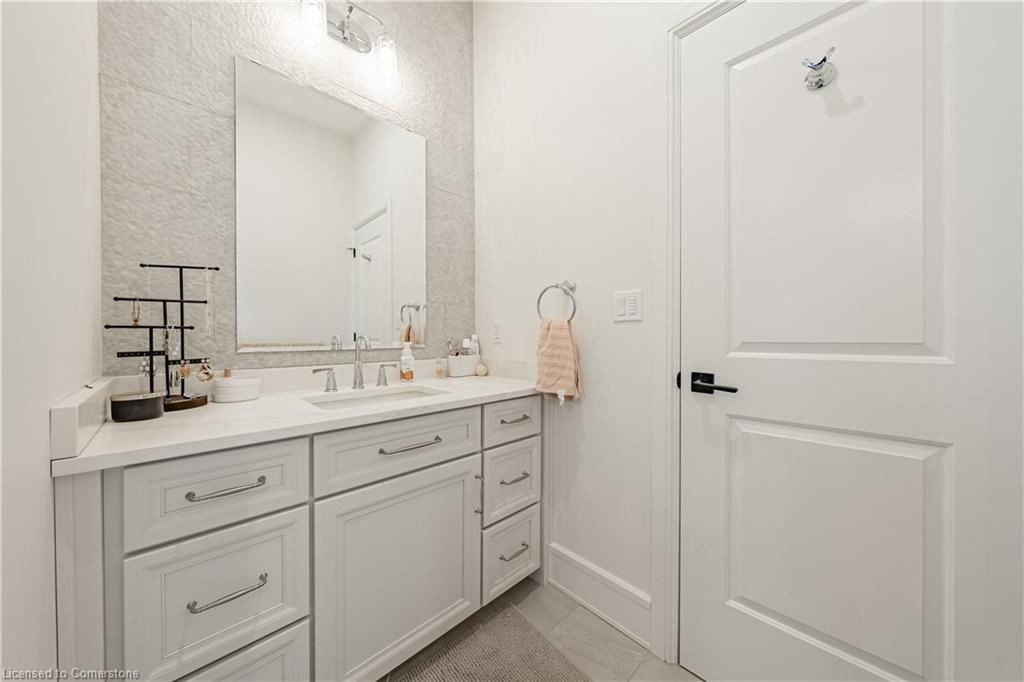 4 Middleport Road Property Photo 19