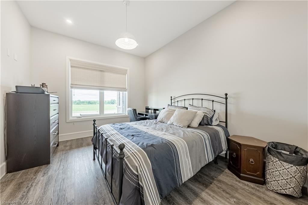 4 Middleport Road Property Photo 22