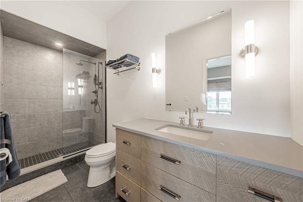 4 Middleport Road Property Photo 24