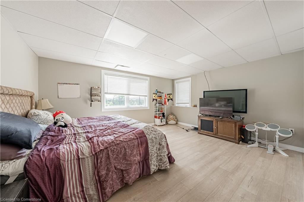4 Middleport Road Property Photo 29