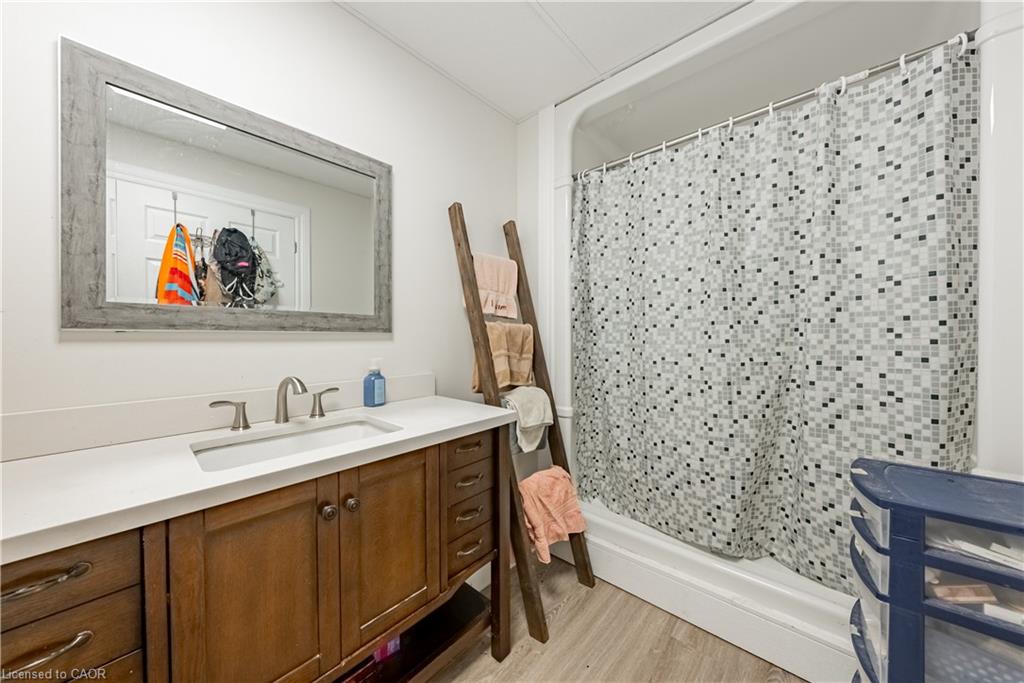 4 Middleport Road Property Photo 31