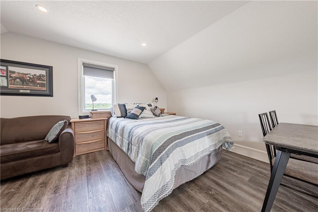 4 Middleport Road Property Photo 38