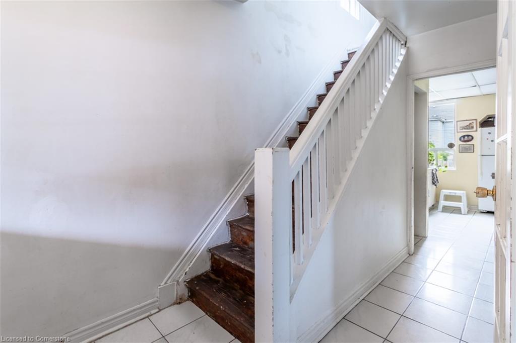 25 Chestnut Avenue Property Photo 8