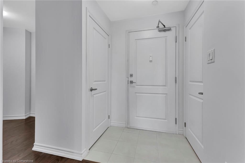322-125 Shoreview Place Property Photo 6