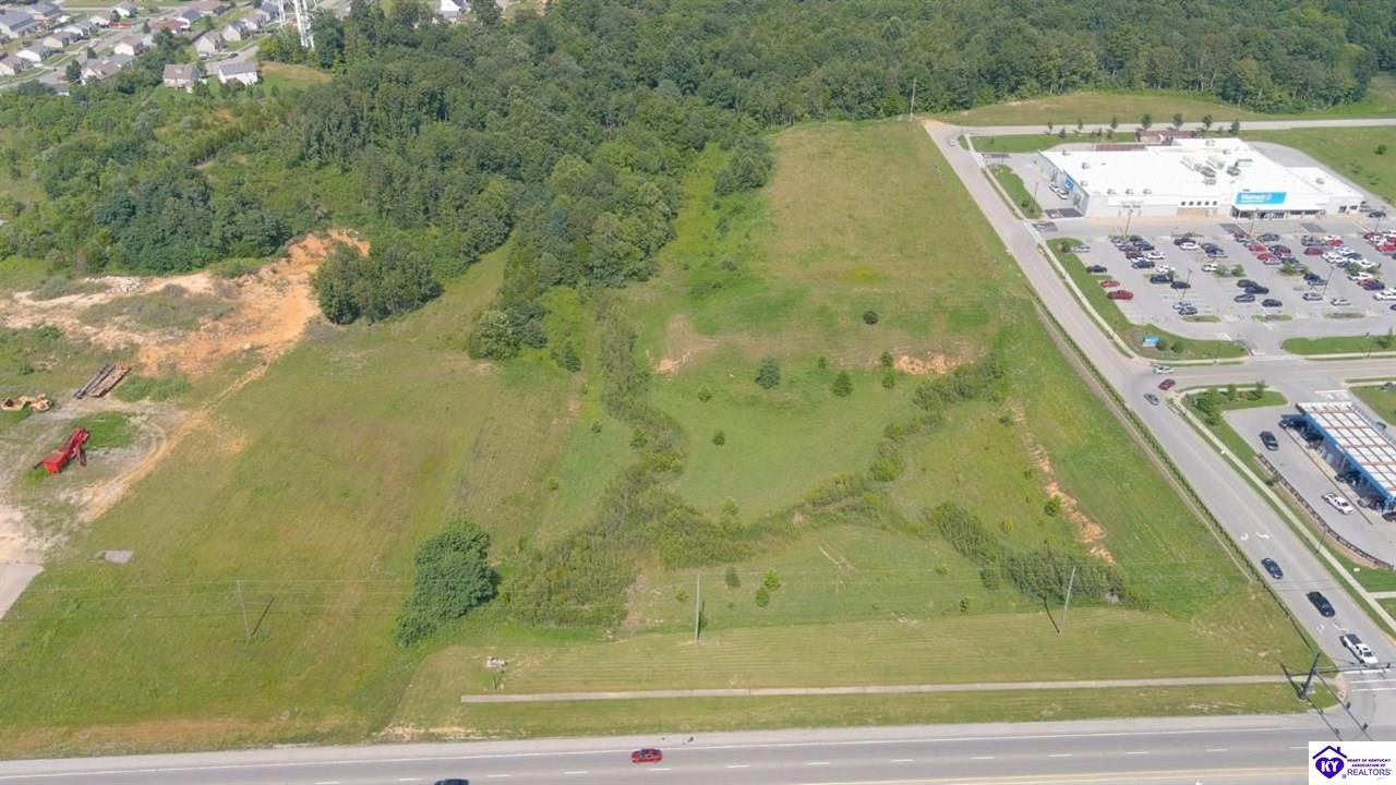 115 Gateway Crossings Boulevard Property Photo 17