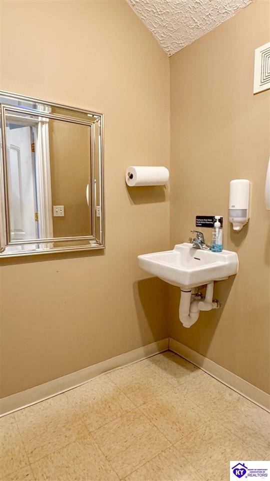 117 E Main Street Property Photo 13